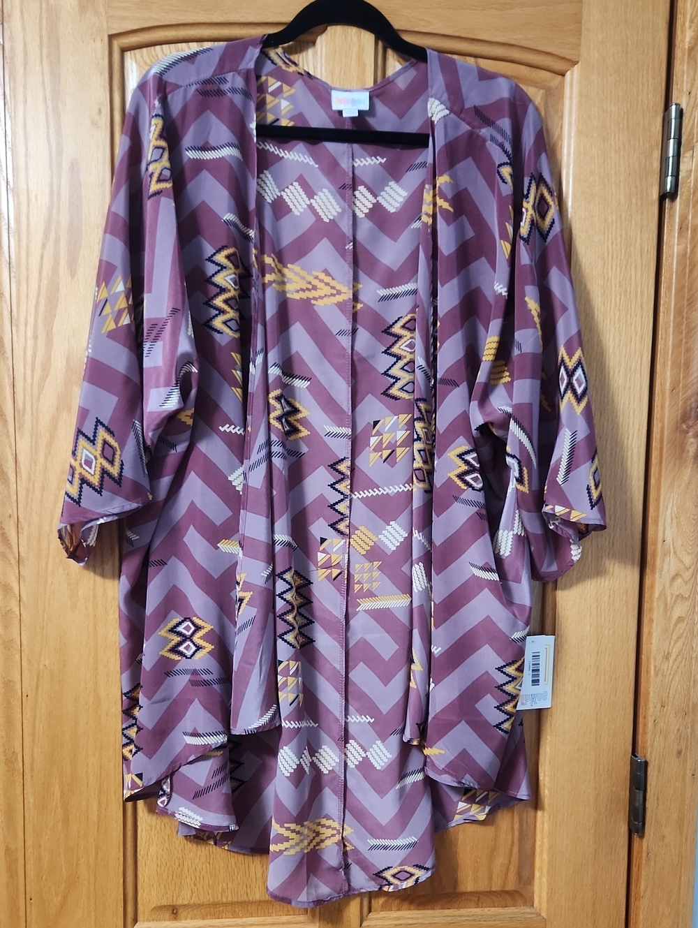 LuLaRoe Mauve and Light Mauve Geometric Open-Front Kimono